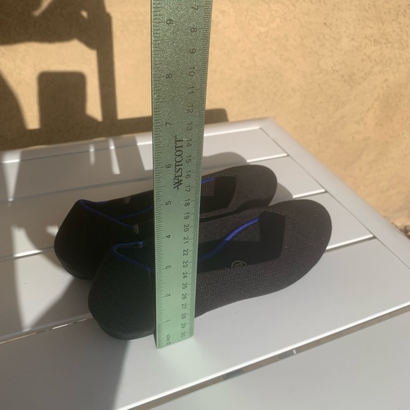 Rothy’s black round toe flats size 6.5 - Picture 6 of 13